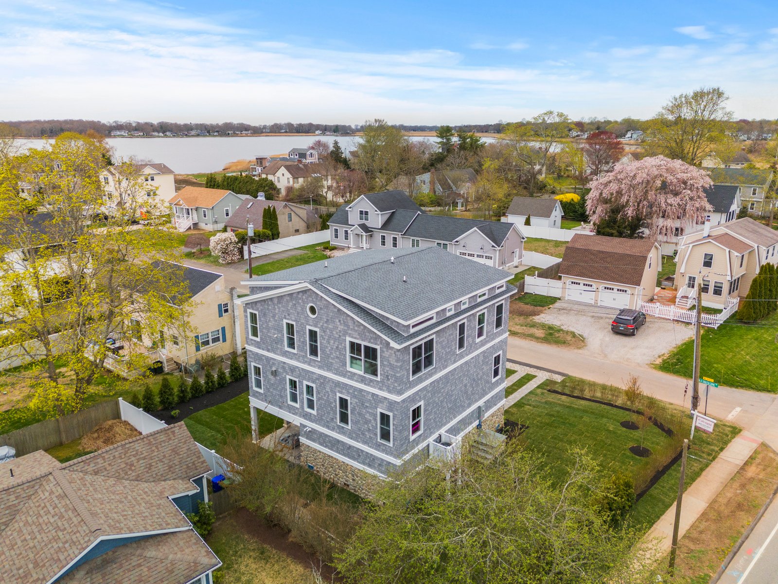 Coastal home at Old South Cove Road in Old Saybrook, Connecticut &mdash; aerial view
